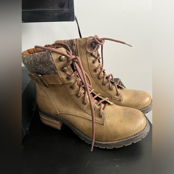 Sugar Shoes - Sugar brand combat style women’s boots / SIZE 9